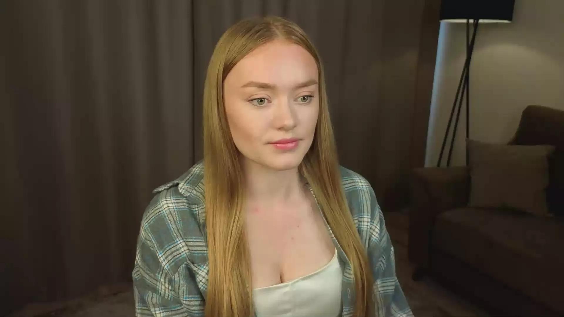 JaniDyson on Cam4 