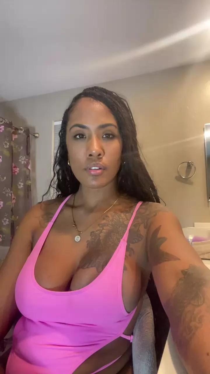JasmineLuvxo on Cam4 