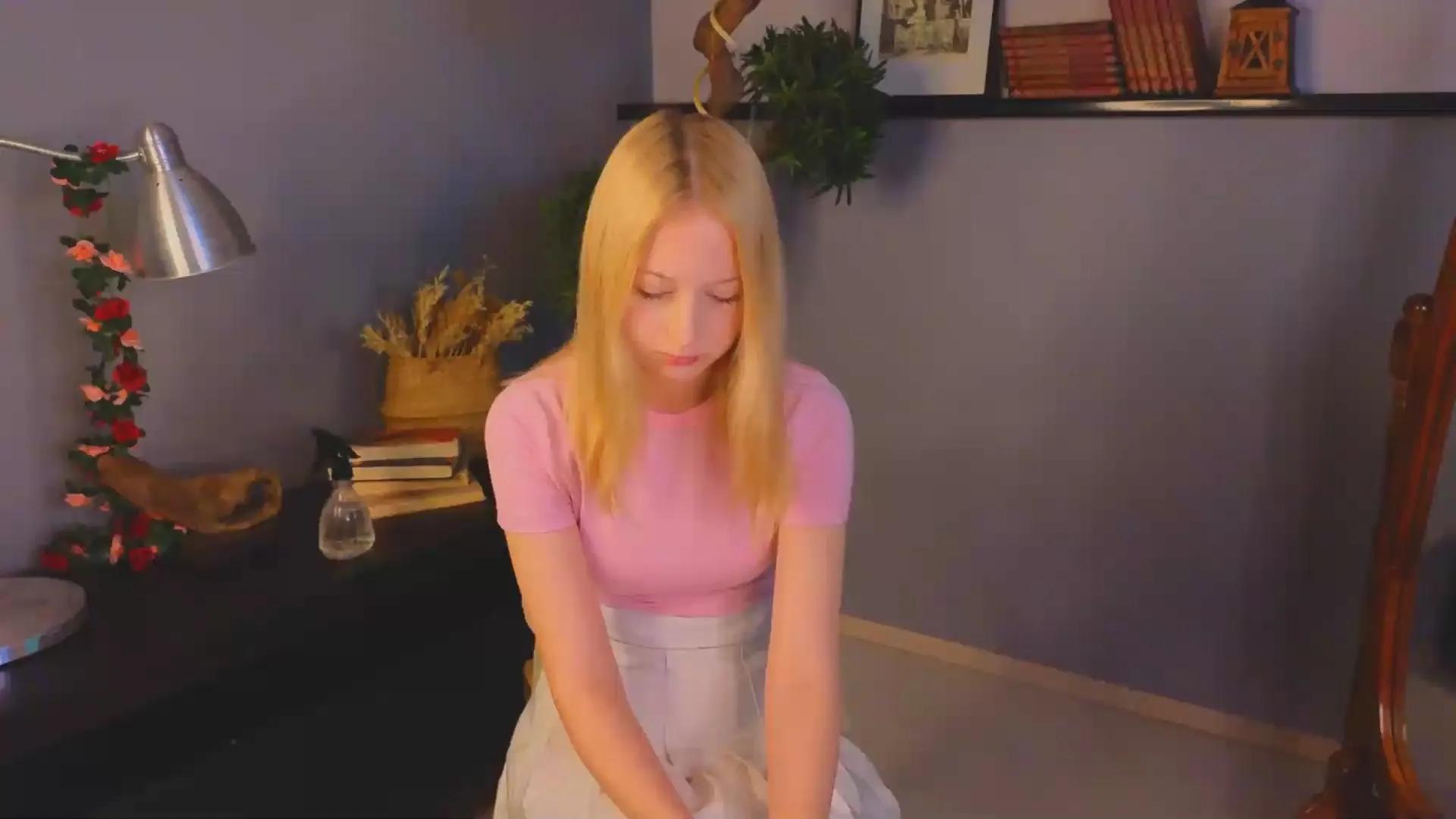 JeanieBeynon from Cam4