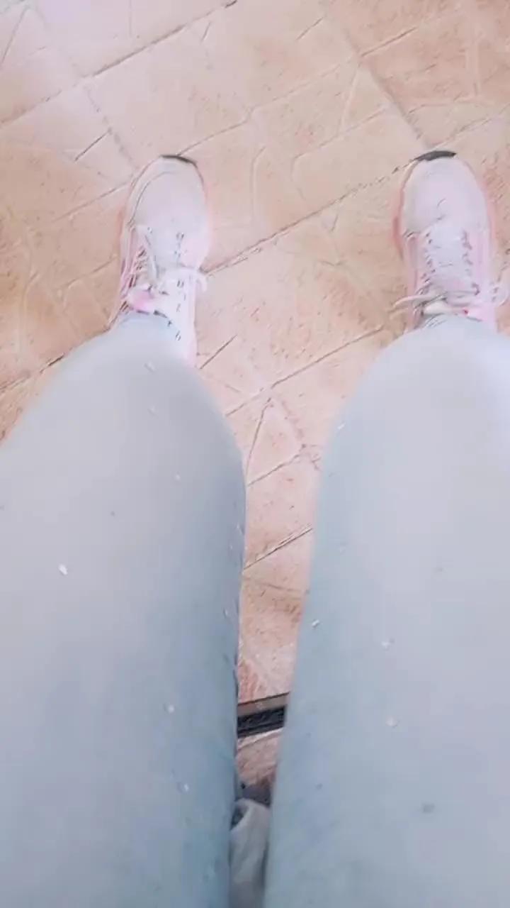 Jeans_Pee on Cam4