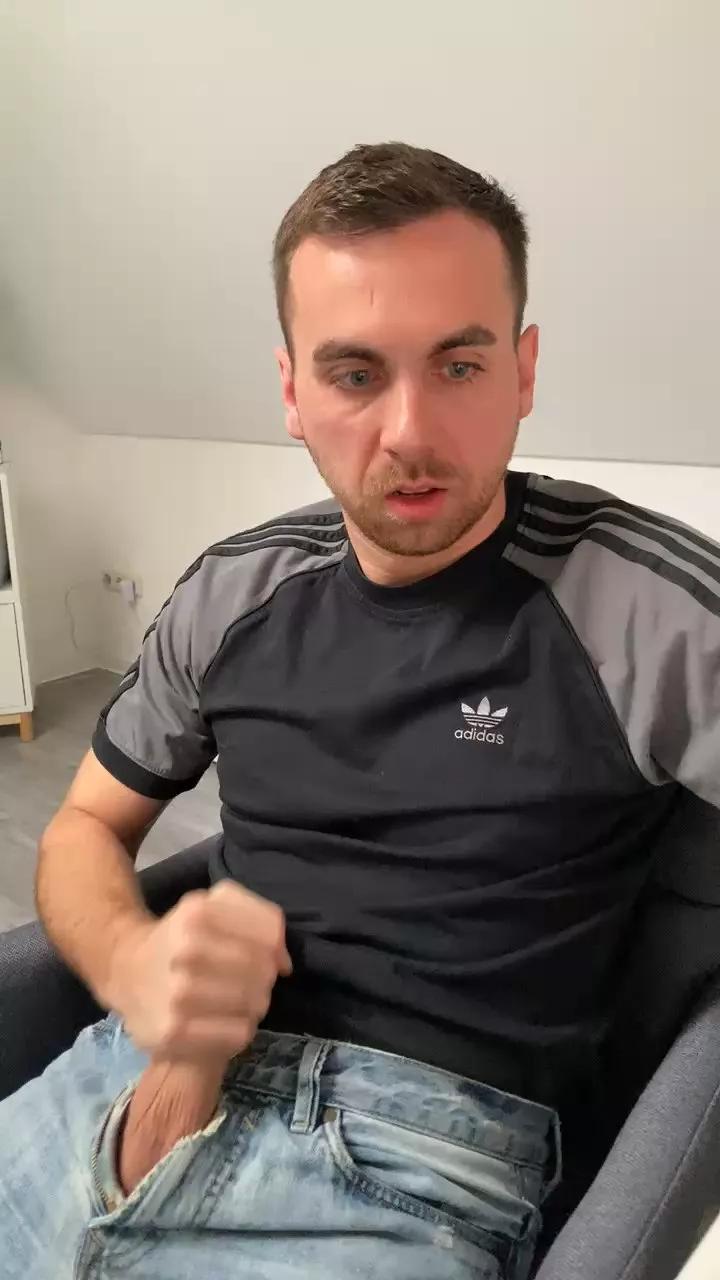 Jeansjunge96 on Cam4 