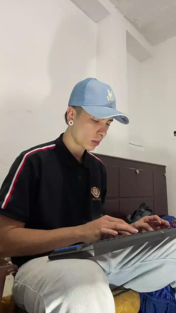 Jimm66_ on Cam4 