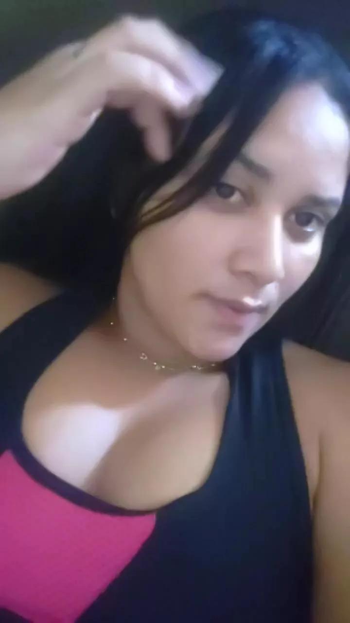 juhh18 on Cam4 