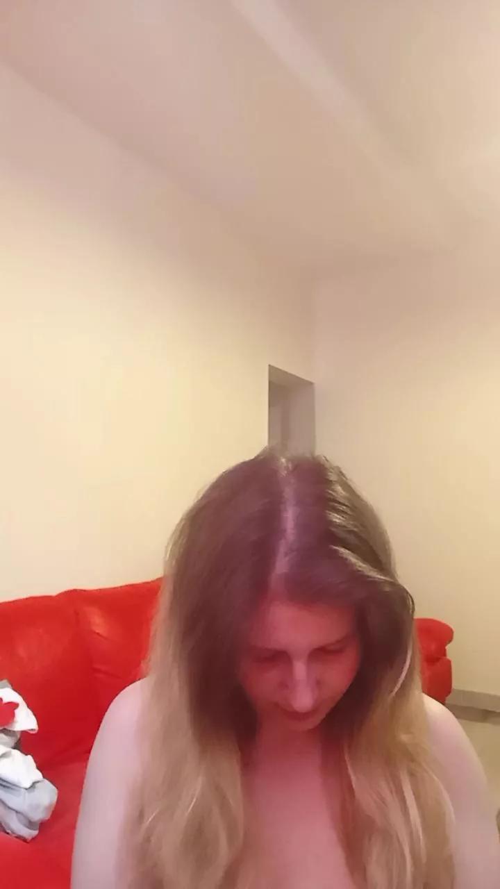 Jujulove02 on Cam4 