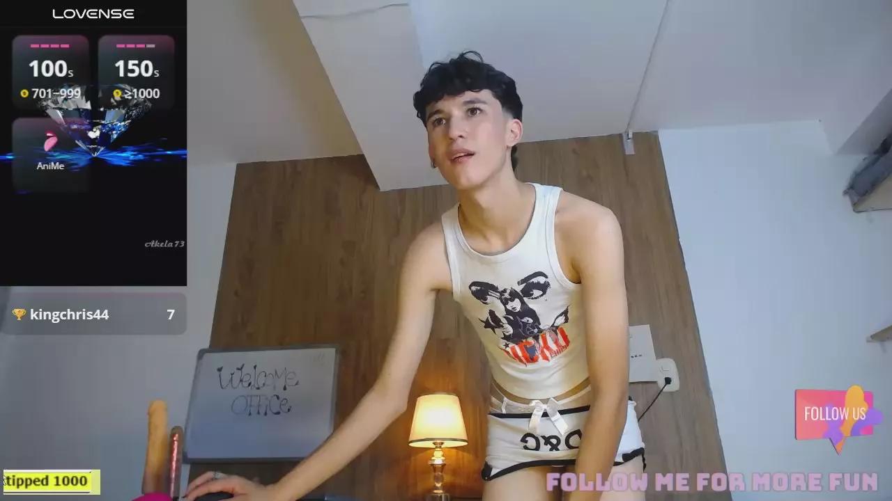 JULLIAN_ on Cam4 