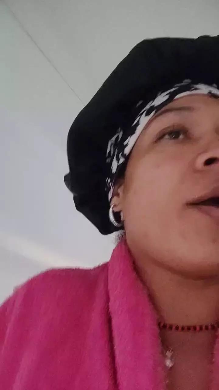 Katalinaaahot on Cam4 