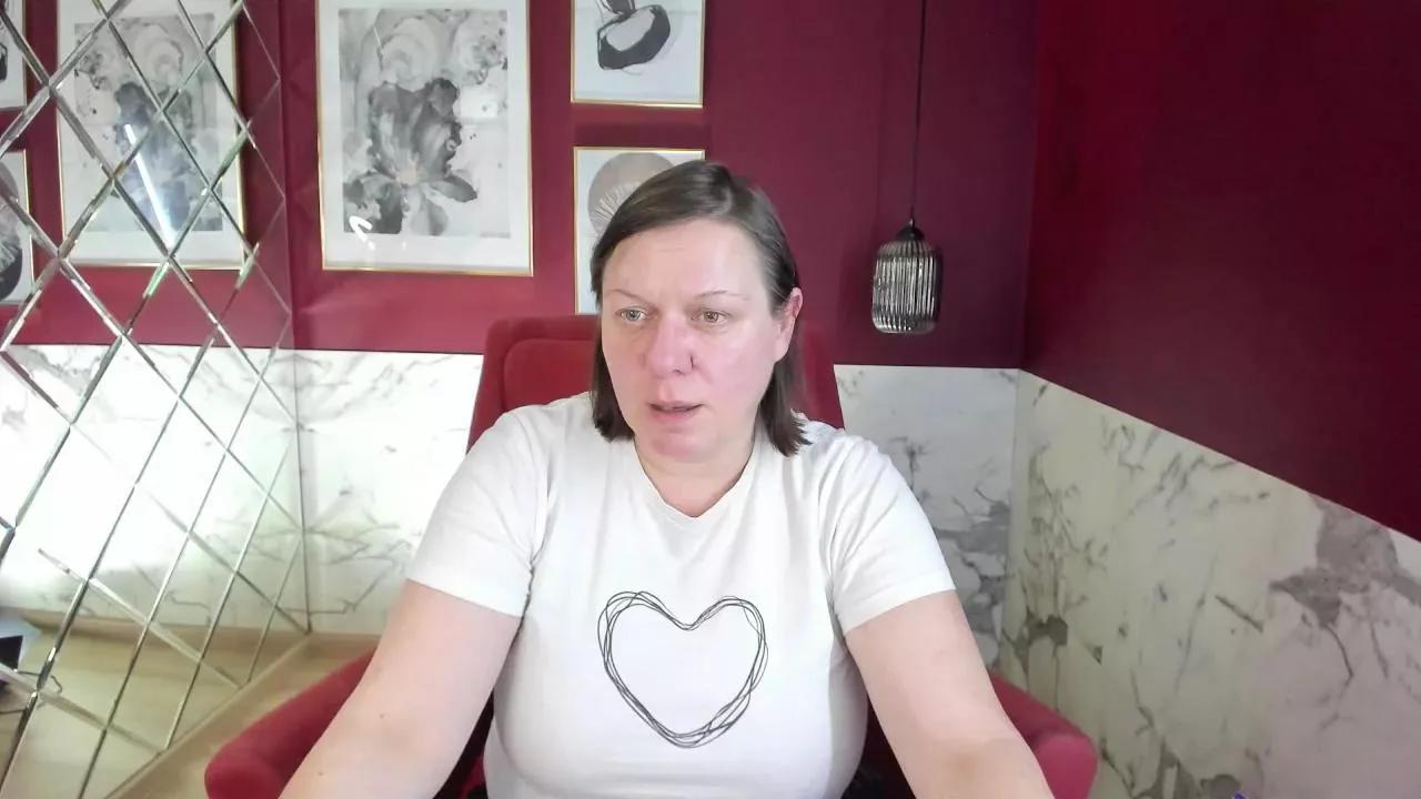 KellyPerfection on Cam4 