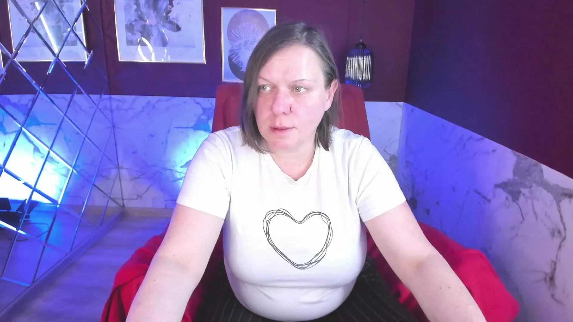 KellyPerfection on Cam4 