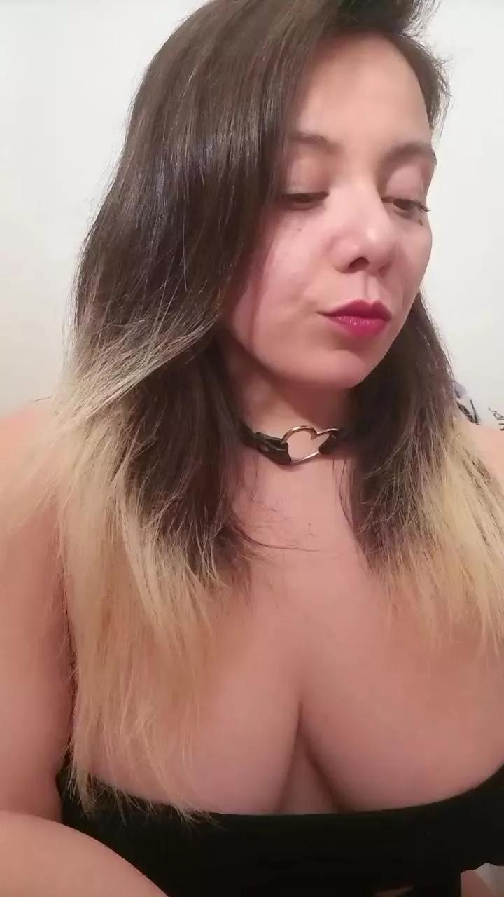 KimieChan on Cam4 