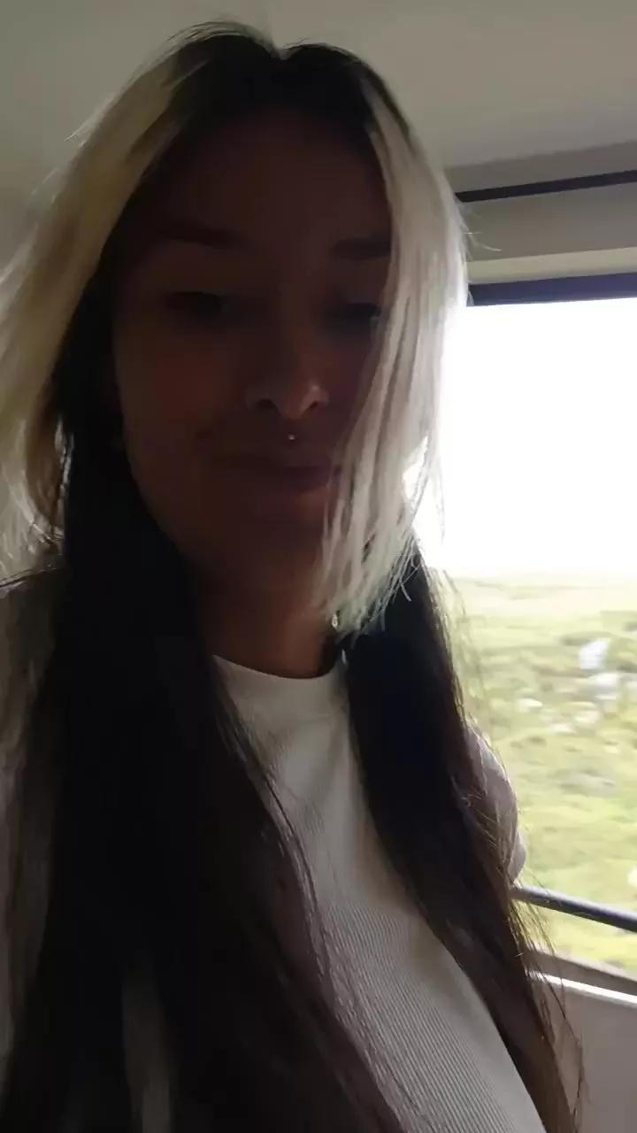 Kitty_goddess on Cam4 