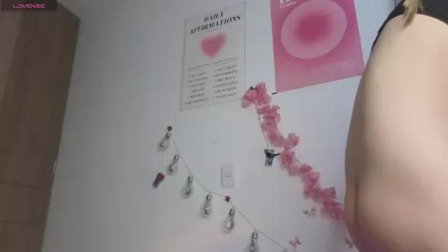 kitty_roses_ on Cam4 
