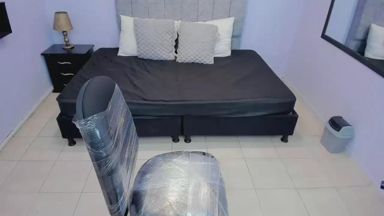 Lana_stone_ on Cam4 