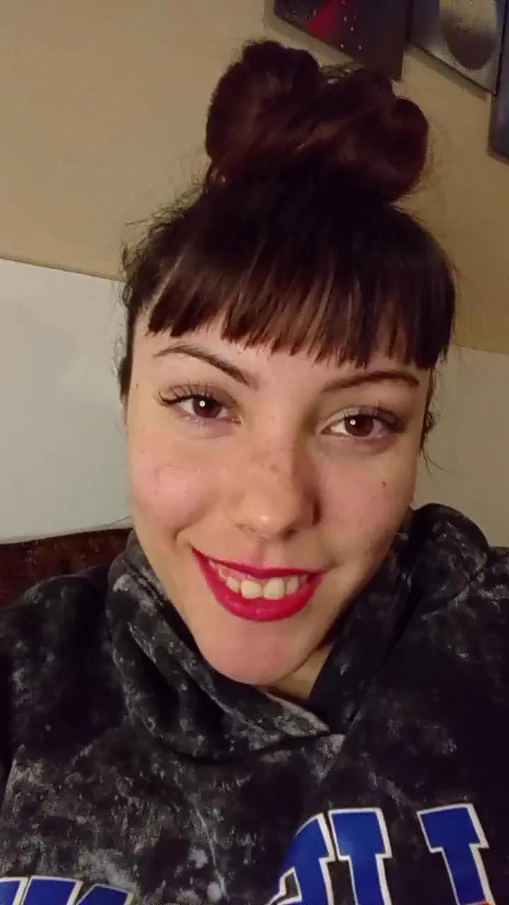 Lara_99_ on Cam4 