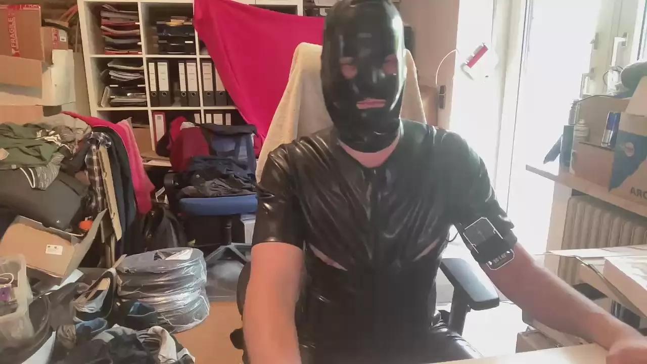 LatexSau86 on Cam4 