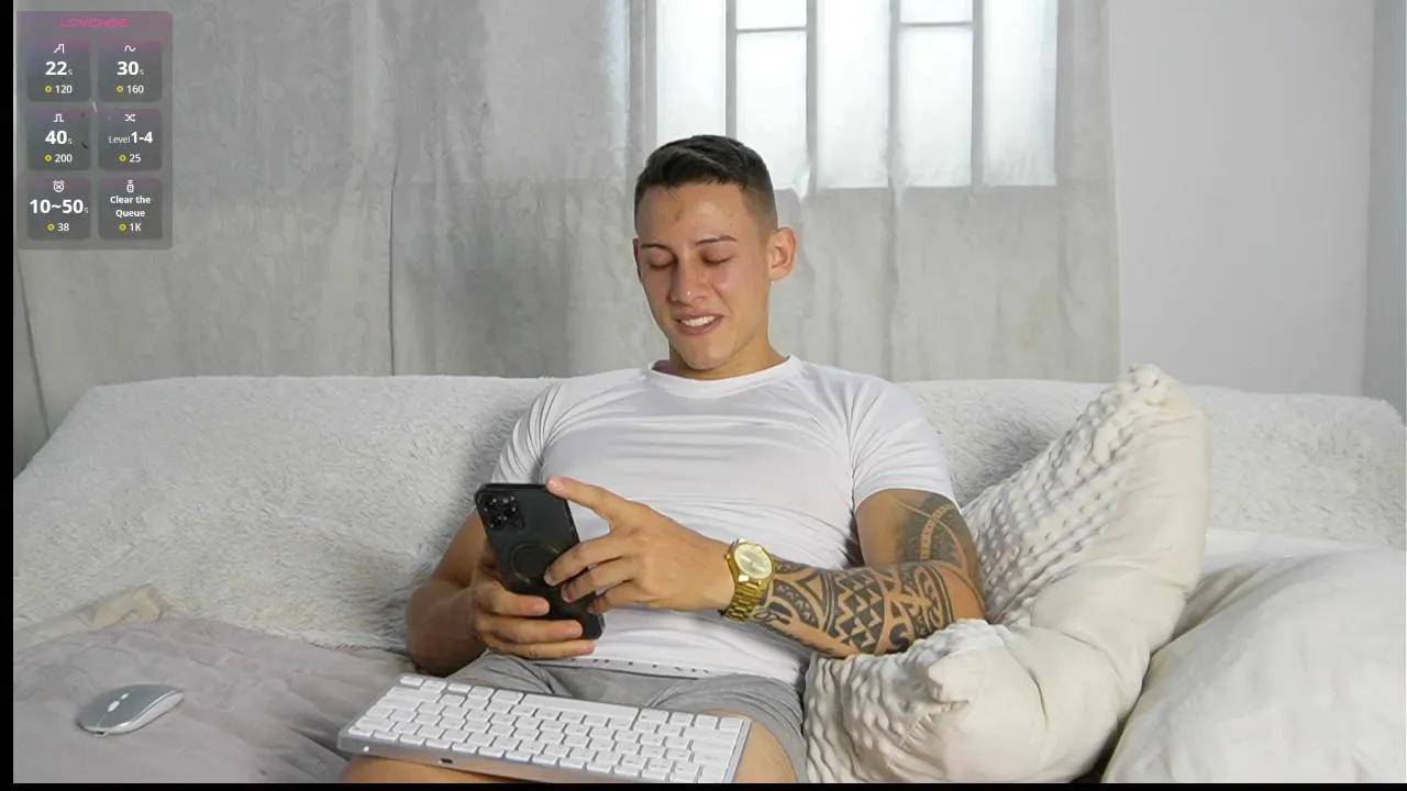 Latino_Milk_99 on Cam4