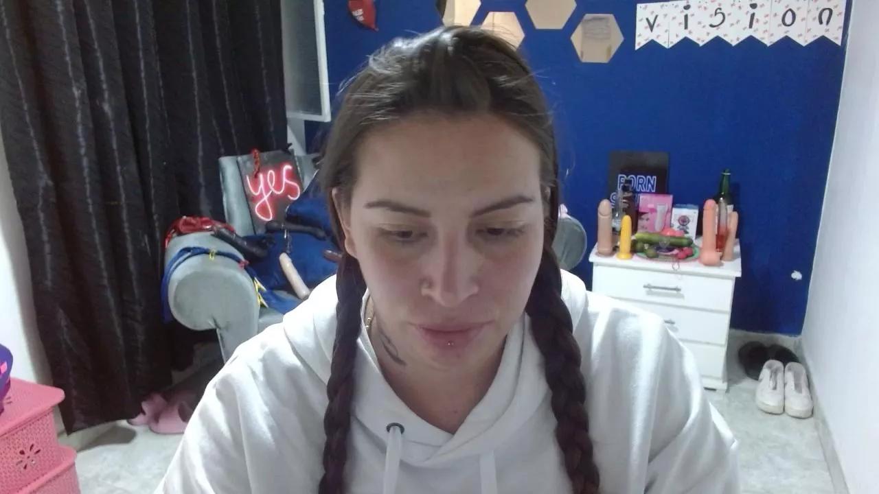 layanafuckass on Cam4 