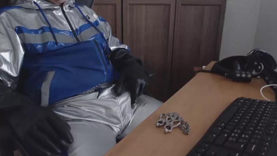 Leder_Gummi on Cam4 