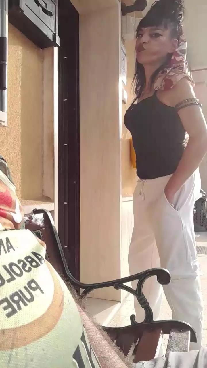 lellamonellahot on Cam4 