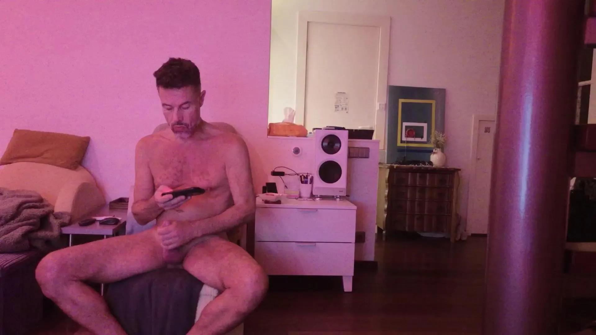 LennyNaakt on Cam4 
