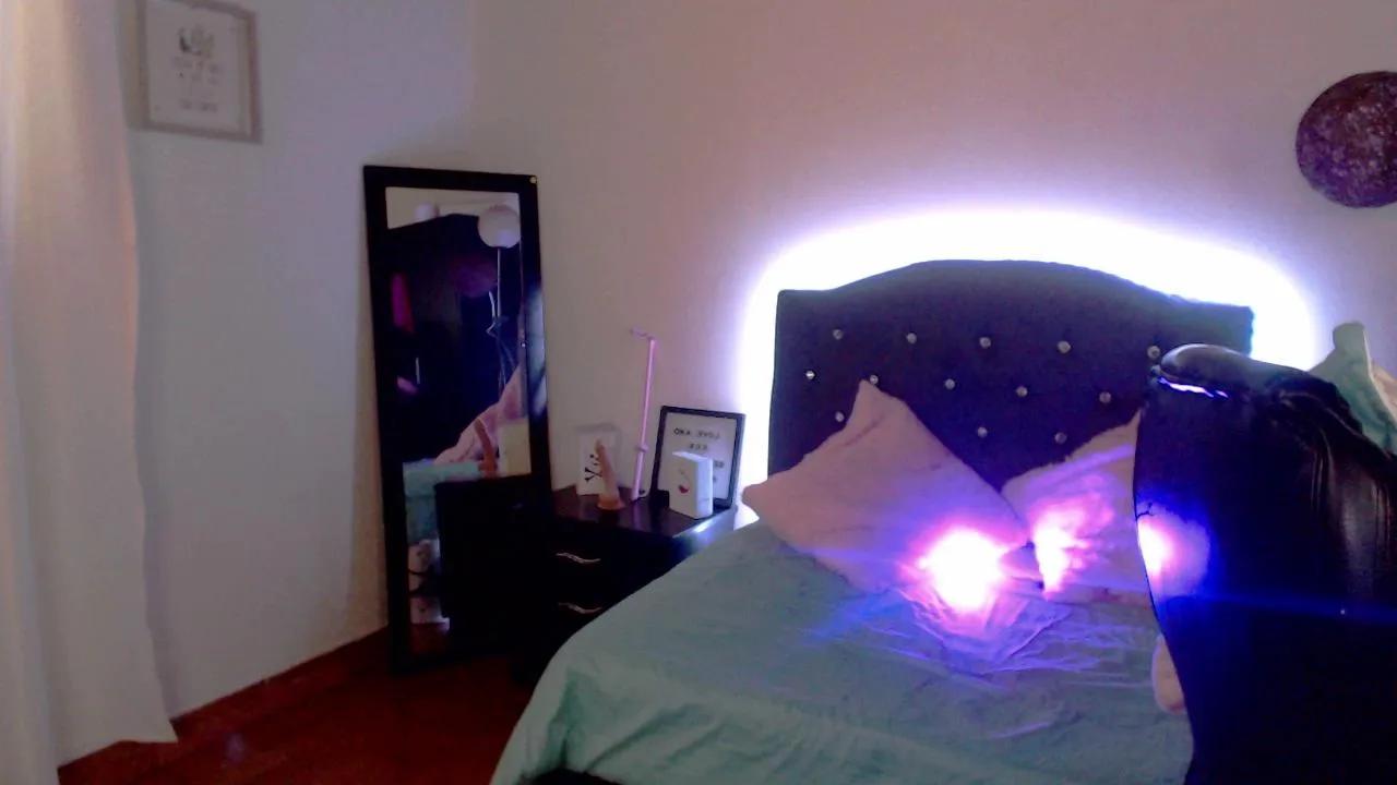 Offline Lia_baby on Cam4