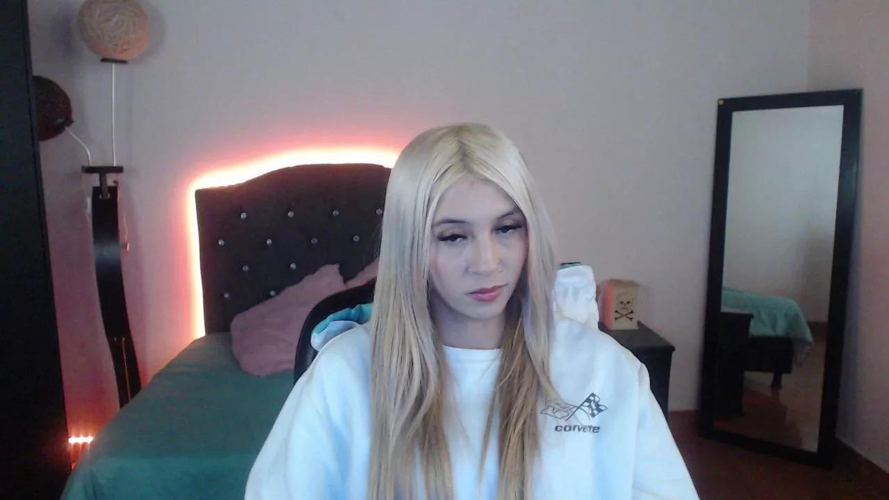 Lia_baby on Cam4 