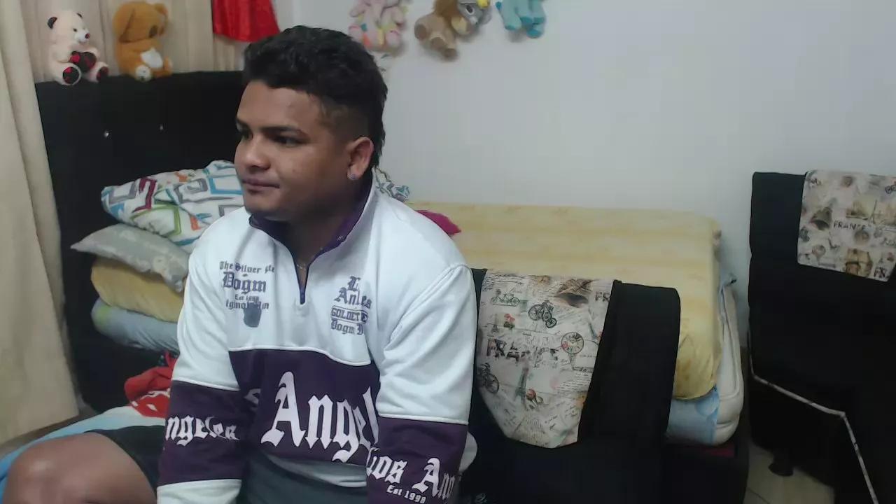 lili_latina on Cam4 