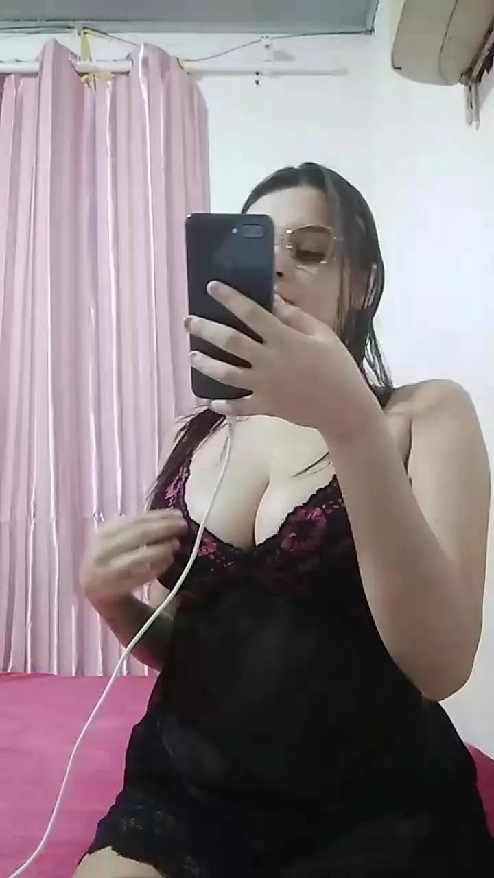 lilisilva1 on Cam4 