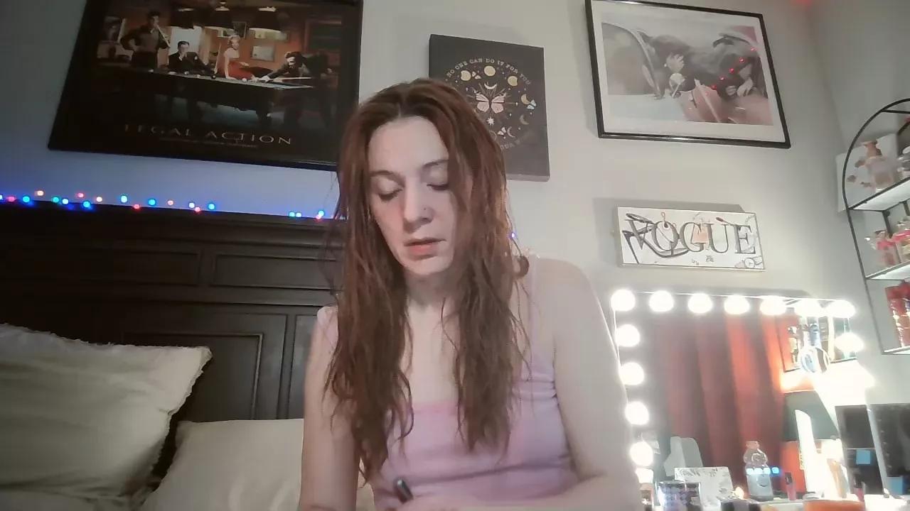 LillysAllYours on Cam4 