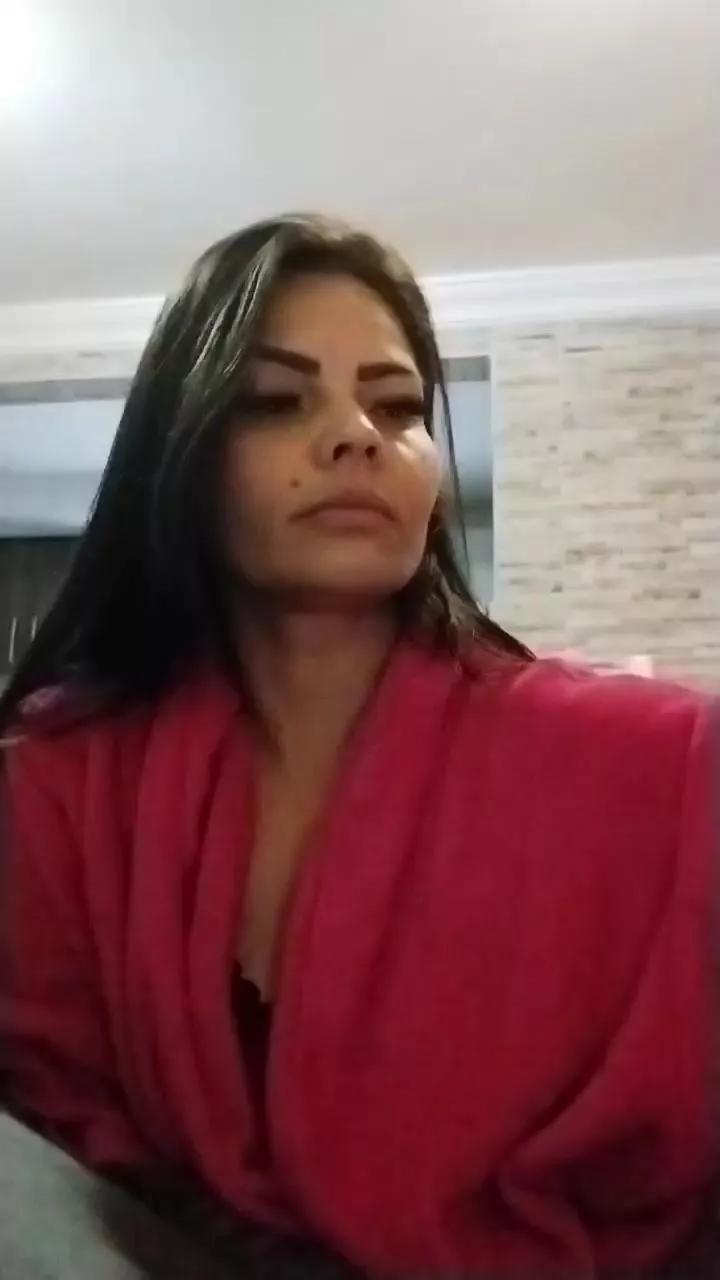 Lily2025 on Cam4 