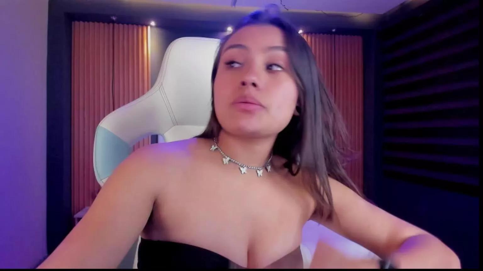 Lily_fox1 on Cam4 