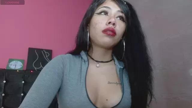 lilyjamesx01 on Cam4 