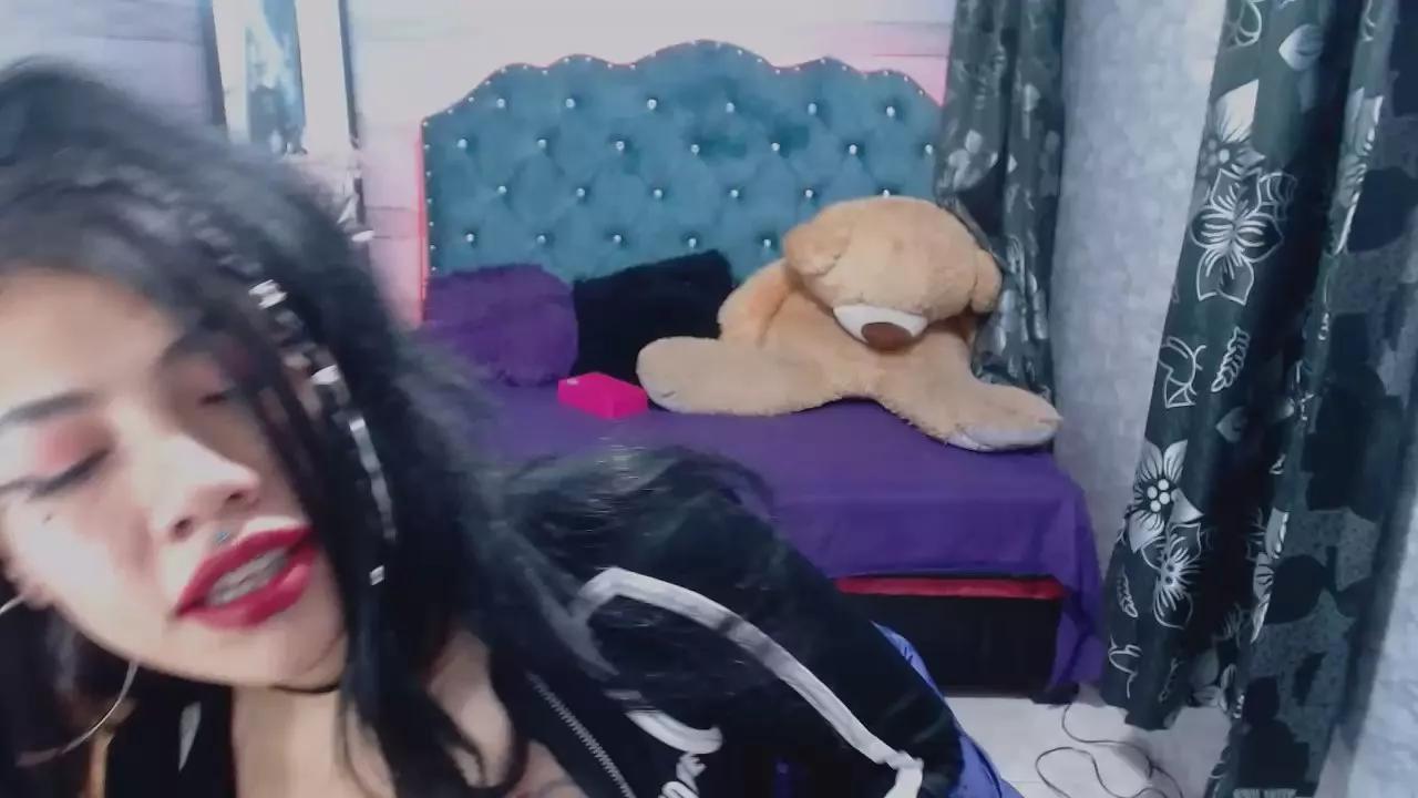 lilyjamesx01 on Cam4 