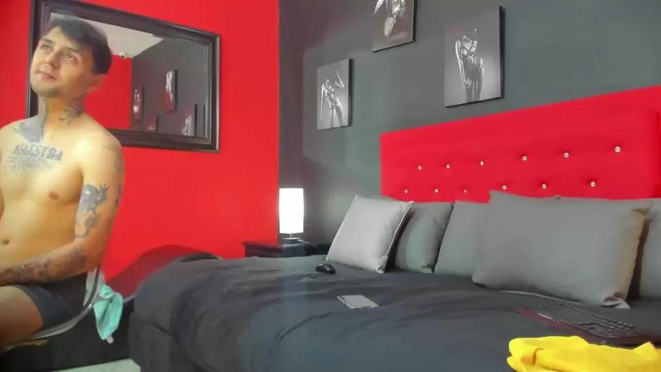 Offline lilyth_adam on Cam4