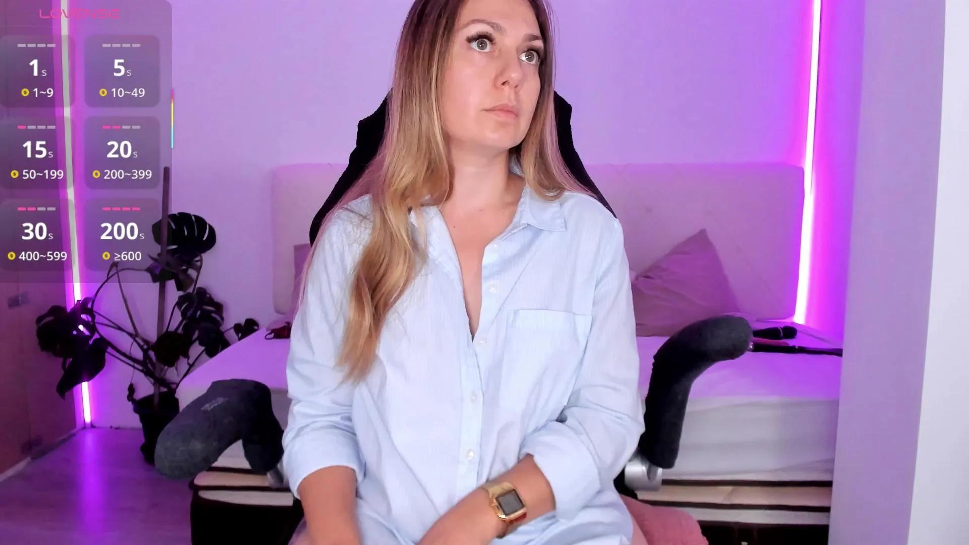 Offline LindaWhite_ on Cam4