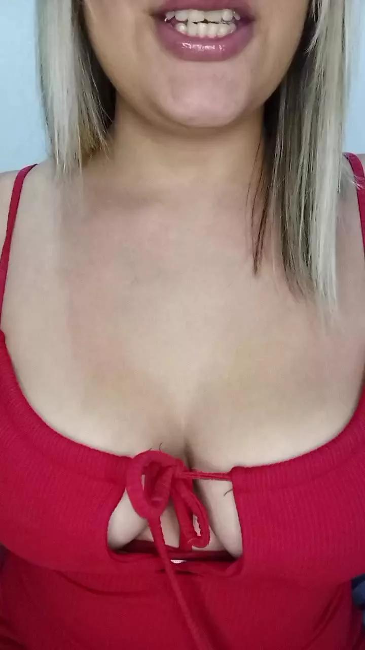 Loirinhahot023 on Cam4 