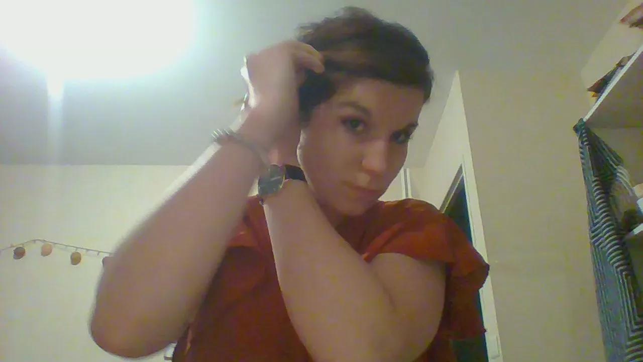 Lolabtrs on Cam4 