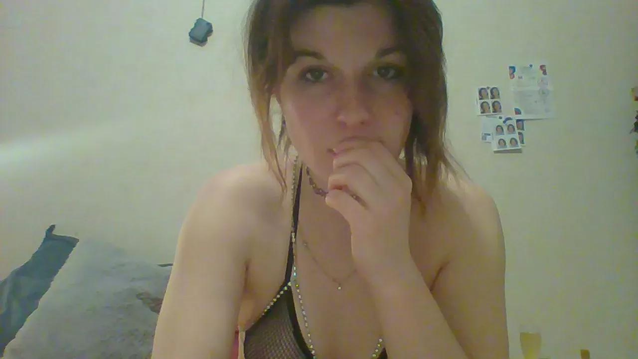 Lolabtrs on Cam4 