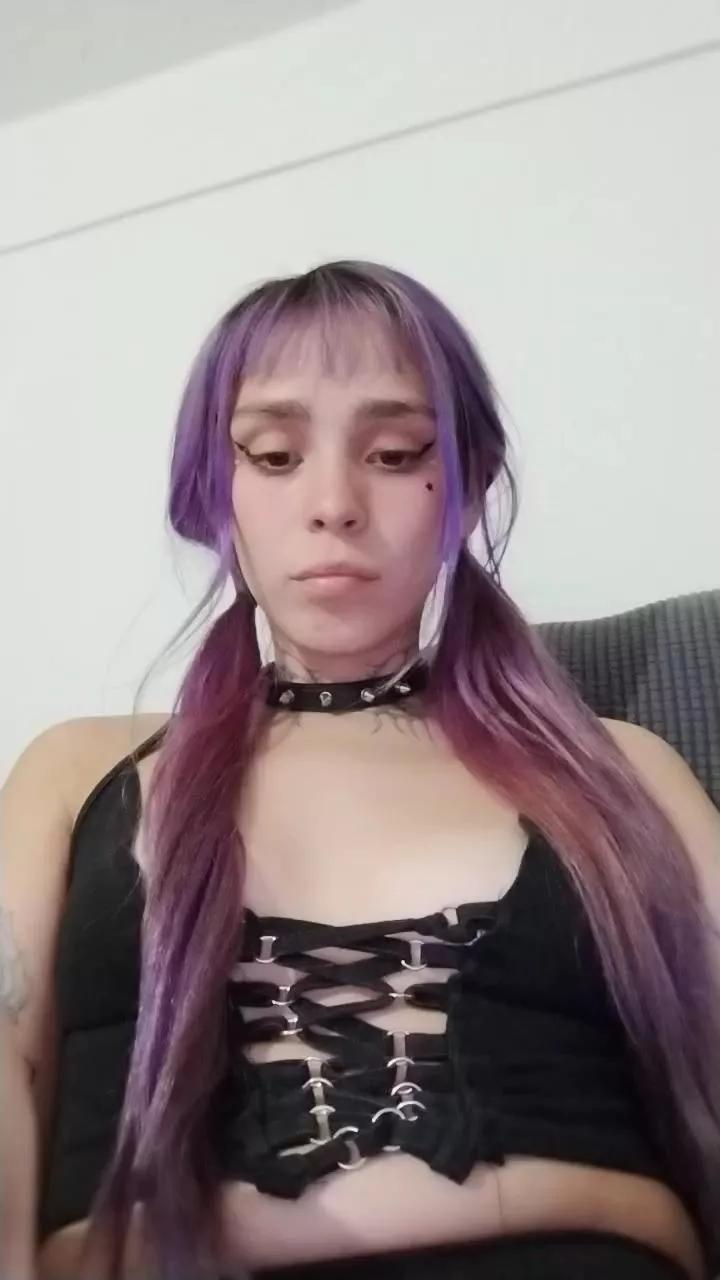 loleta_petite on Cam4 