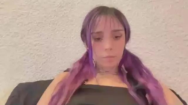 loleta_petite on Cam4