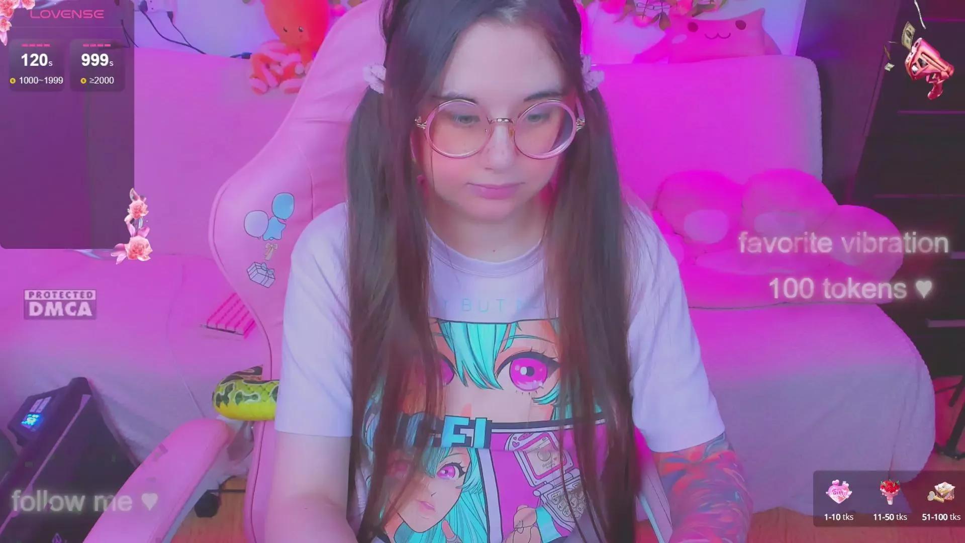 lolisuccub on Cam4 