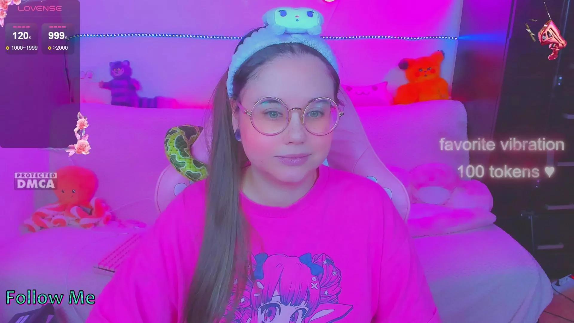 lolisuccub on Cam4 