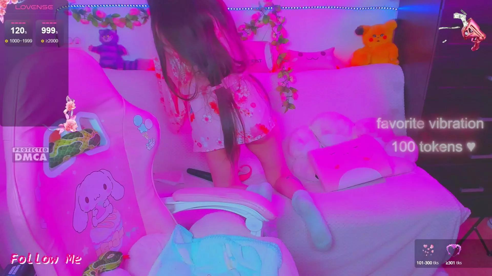 lolisuccub on Cam4 
