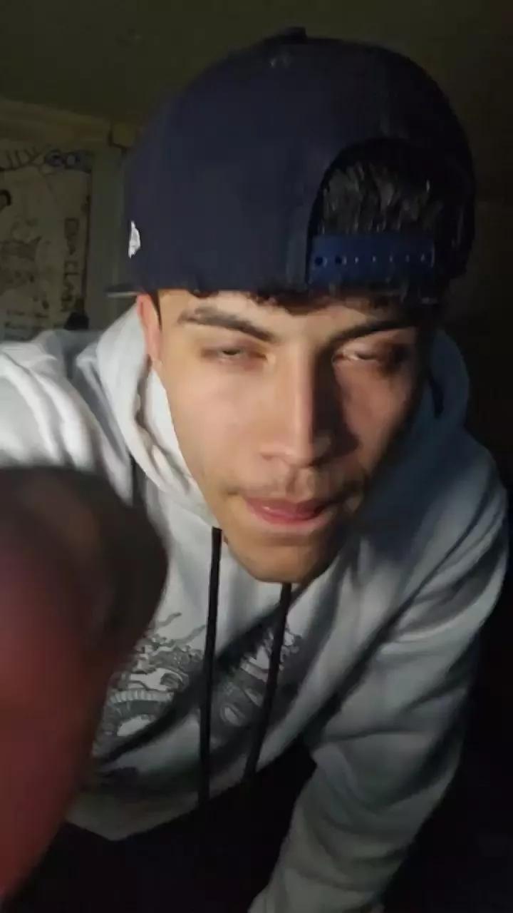 Lowtripp on Cam4 