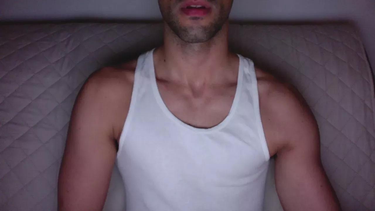 LucaCamIn on Cam4 