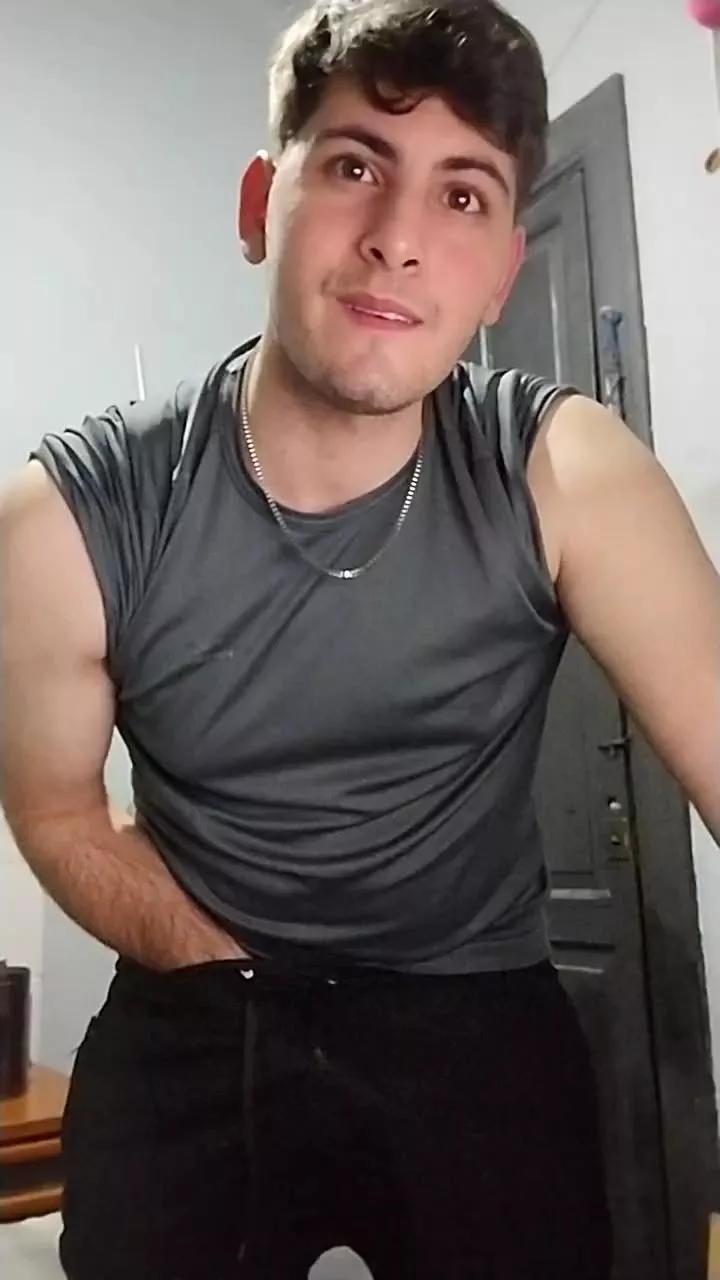 Lucas_Pink1 on Cam4 