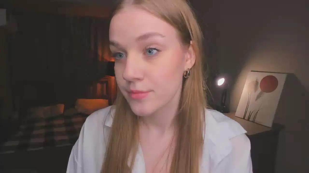 Offline LynetteBalle on Cam4