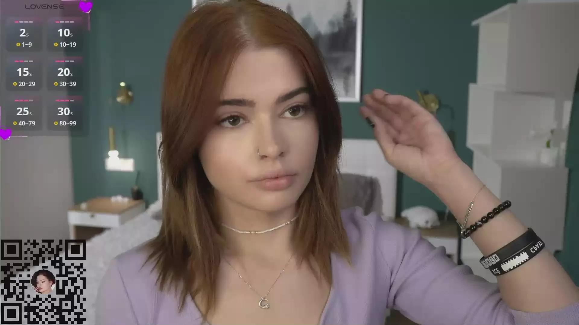 LynnaBetter on Cam4 