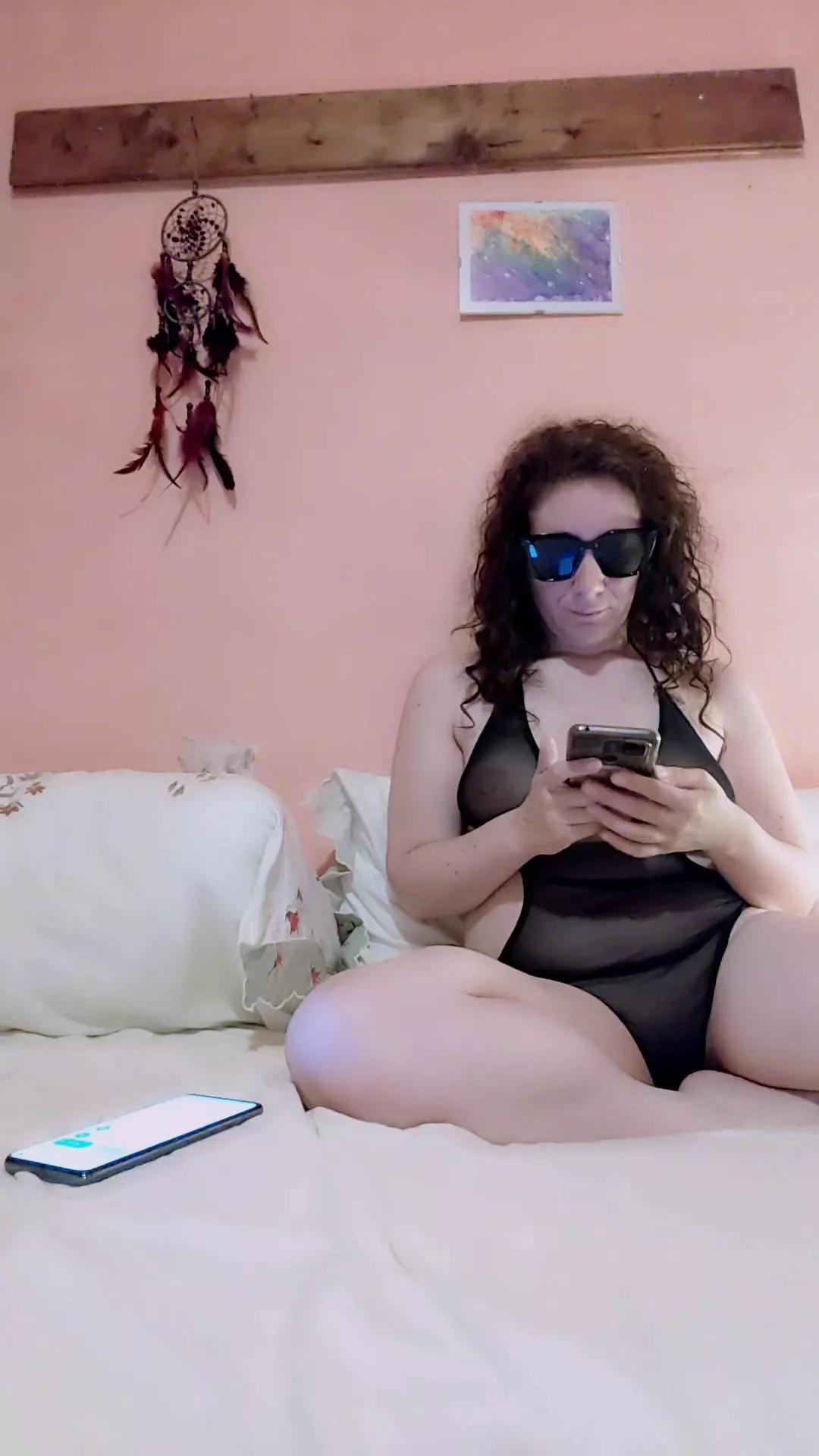 Macabrette on Cam4 