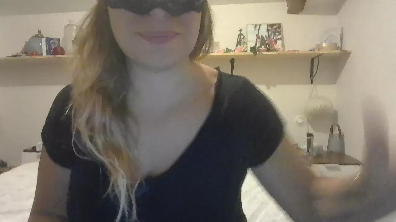Madame_Louise on Cam4 