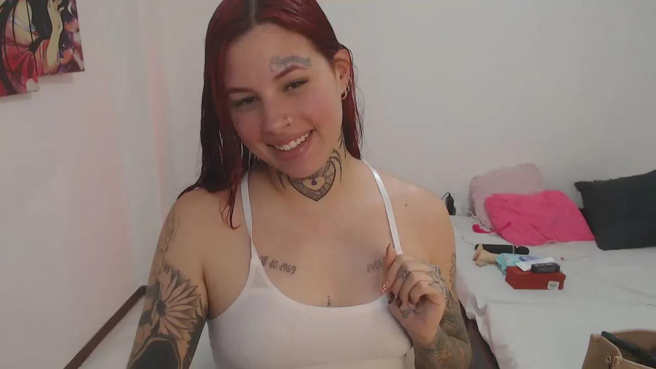 Offline Maddy_Vicius19 on Cam4